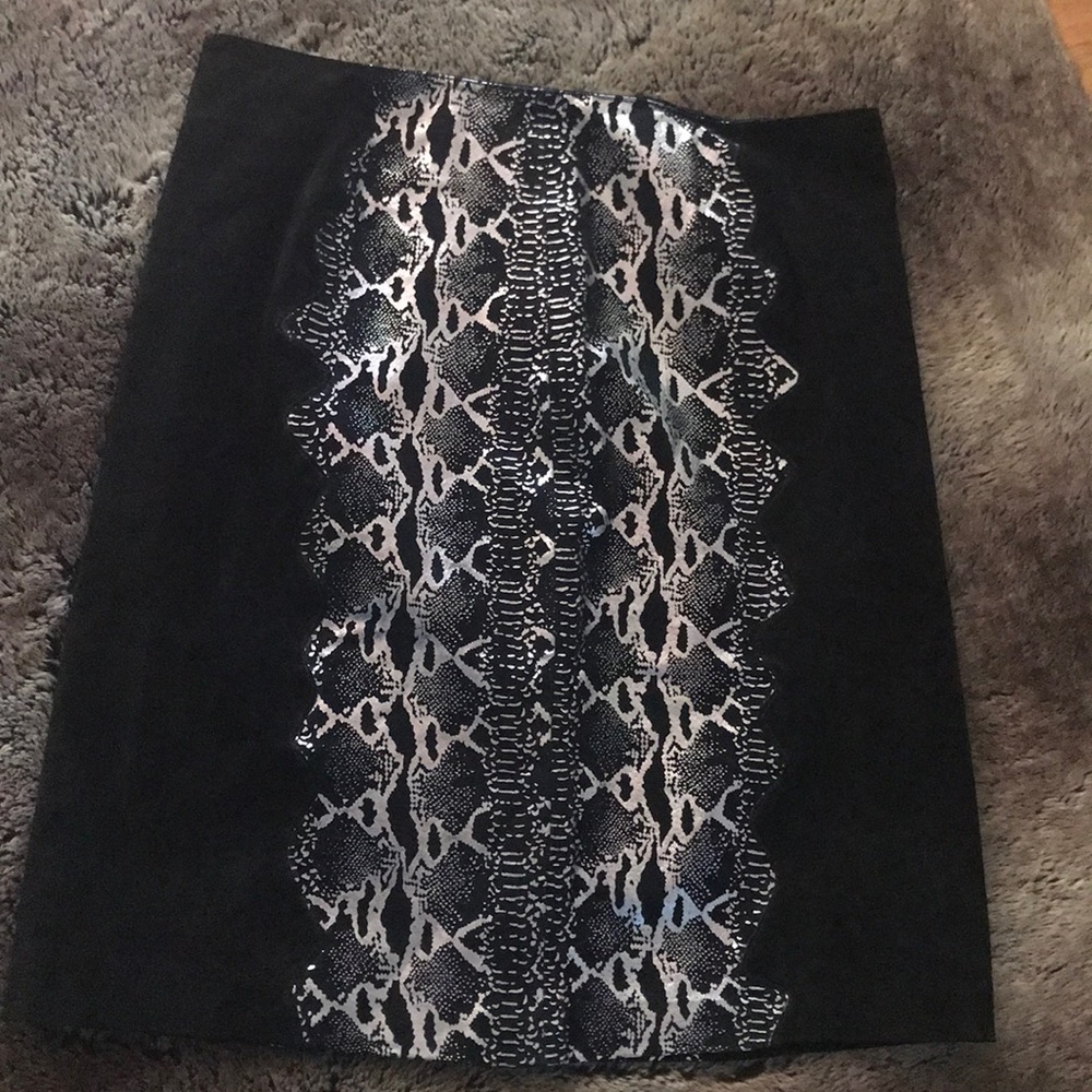 Skirt genuine leather
